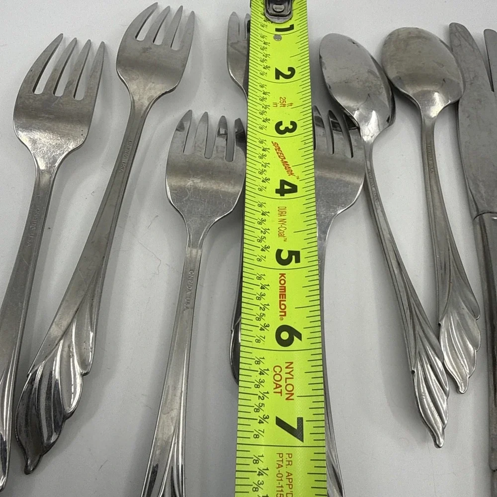 Lot of 10 Oneida USA Stainless Flatware Liberty's Light‎ Forks Spoons Knives